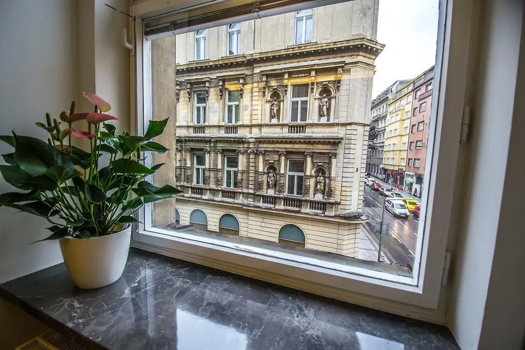 Ruterra Apt With Sauna And Billiards Prague Apartment